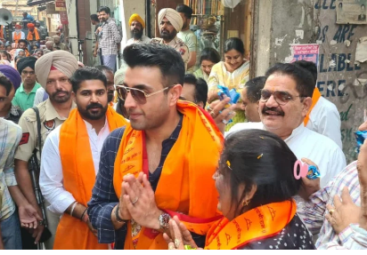 arjun-pratap-bajwa-pic4 सारा अली खान संग डेटिंग, कई हीरोइनों से रिश्ता, उभरते एक्टर,और पंजाबी राजनेता के बेटे अर्जुन प्रताप बाजवा की पूरी कहानी