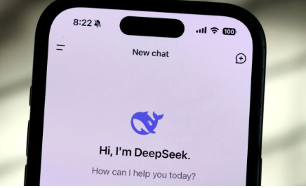 deep-seek-in-mobile पूरी दुनिया को ‘हिला’ देने वाले चीन के DeepSeekAI की पूरी कहानी, अमेरिकी कैसे‘बर्बाद’ हुए, भारत के लिए ‘खतरा’ या मौका ?