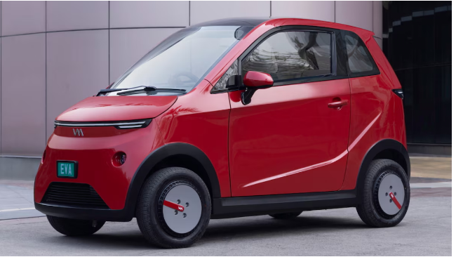 electric-car-outside-pic Vayve Eva Solar Electric Car: कार मार्केट में तहलका, केवल 3.25 लाख की सोलर इलेक्ट्रिक कार ने मचाई धूम