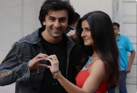liv-in-pic1 Relationship- जवान लड़कियां प्यार में पड़े लौंडों को 'अनदेखा' करने, 'तरसाने' की टेक्निक क्यों अपनाती हैं? इसे काबू करने के 5 तरीके