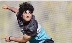 rachin-bowling-pic Cricketer Rachin Ravindra- बेंगलुरु से न्यूज़ीलैण्ड पहुंचे पापा ने सचिन तेंदुलकर बनने की नसीहत दी, बेटे ने उससे बड़ा कारनामा कर दिखाया, वर्ल्ड कप और चैंपियंस ट्रॉफी में शतक लगाने वाला ‘भारतवंशी’ रचिन रवीन्द्र की पूरी कहानी