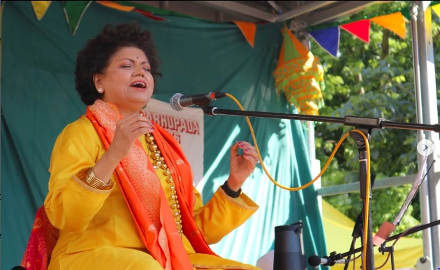 t6 Chandrika Tondon- अरबपति बिजनेस वुमैन, पेप्सिको की सीईओ रहीं इंद्रिया नूयी बहन और अब भारतीय वैदिक संगीत के दम पर ग्रैमी अवॉर्ड जीतकर ‘तहलका’ मचाने वालीं चंद्रिका टंडन की पूरी कहानी