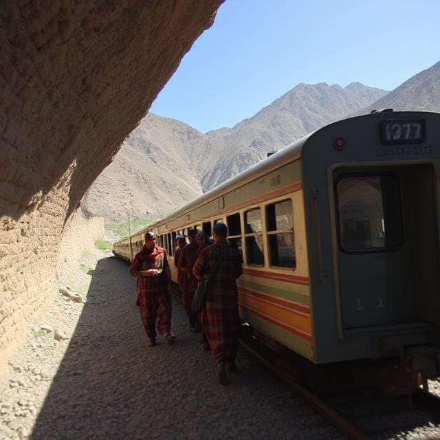 WhatsApp-Image-2025-03-11-at-11.37.14-PM Reality of Balochistan Train Hijack- दो टुकड़ों में ‘बंटने’ से चंद ‘क़दम’ दूर है पाकिस्तान ? पड़ोसी ने हमारे कश्मीर में जो किया, उसका ‘बदला’ बलूचिस्तान में मिल गया, पूरी पड़ताल