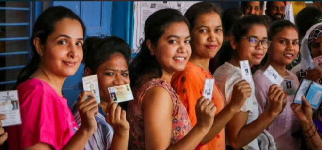 delhi-mahila-6 Delhi Women 2500 Scheme- ‘दिल्ली महिला समृद्धि योजना 2025’ की पूरी जानकारी, कैसे मिलेंगे 2500 रुपये महीने, कौन से दस्तावेज चाहिए, योजना में कितने पेंच- सब जान लीजिए