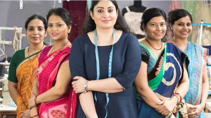 delhi-mahila-pics Delhi Women 2500 Scheme- ‘दिल्ली महिला समृद्धि योजना 2025’ की पूरी जानकारी, कैसे मिलेंगे 2500 रुपये महीने, कौन से दस्तावेज चाहिए, योजना में कितने पेंच- सब जान लीजिए